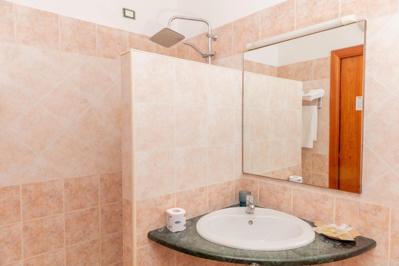 פיצו B&B Puerto Seguro מראה חיצוני תמונה